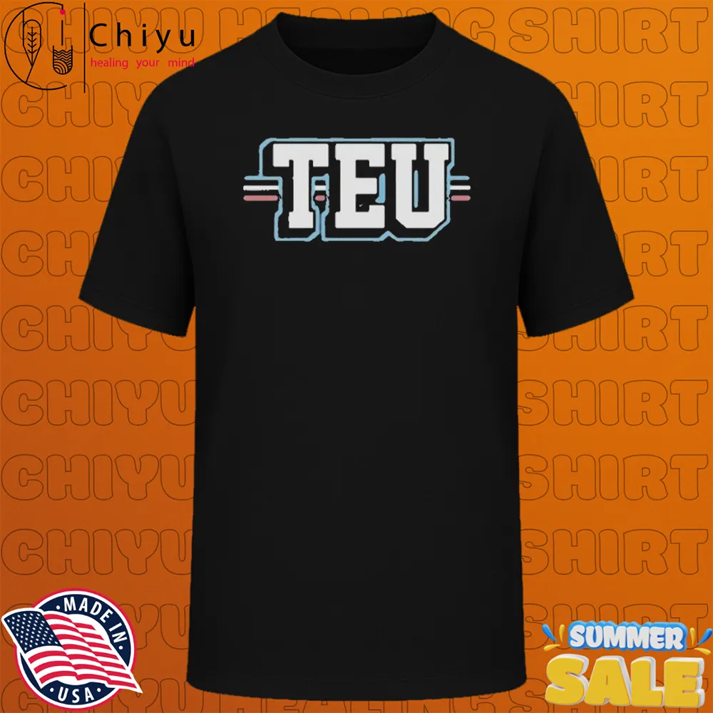 Travis Kelce Wearing TEU Logo T-shirts